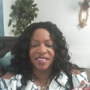 Meet your Posher, Gladys